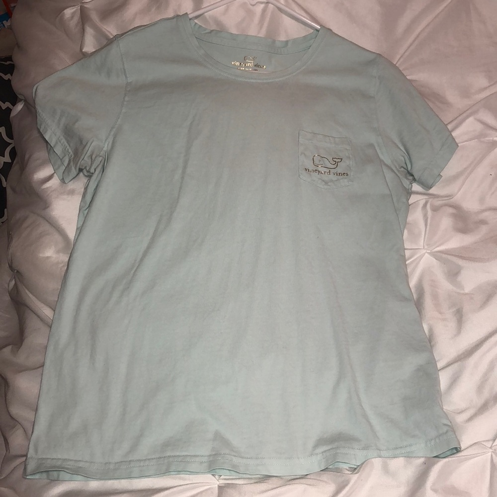 Light blue Vineyard Vines tshirt